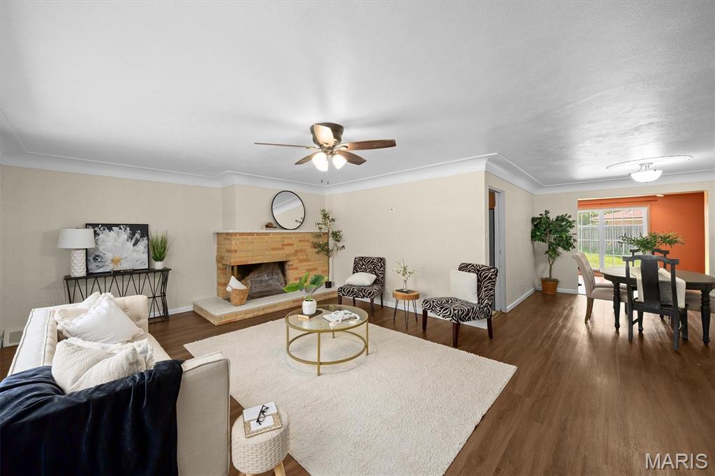 4205 S Park Drive Property Photo 7
