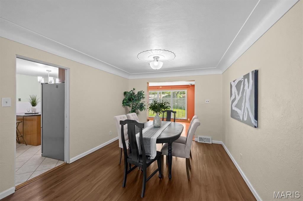 4205 S Park Drive Property Photo 10