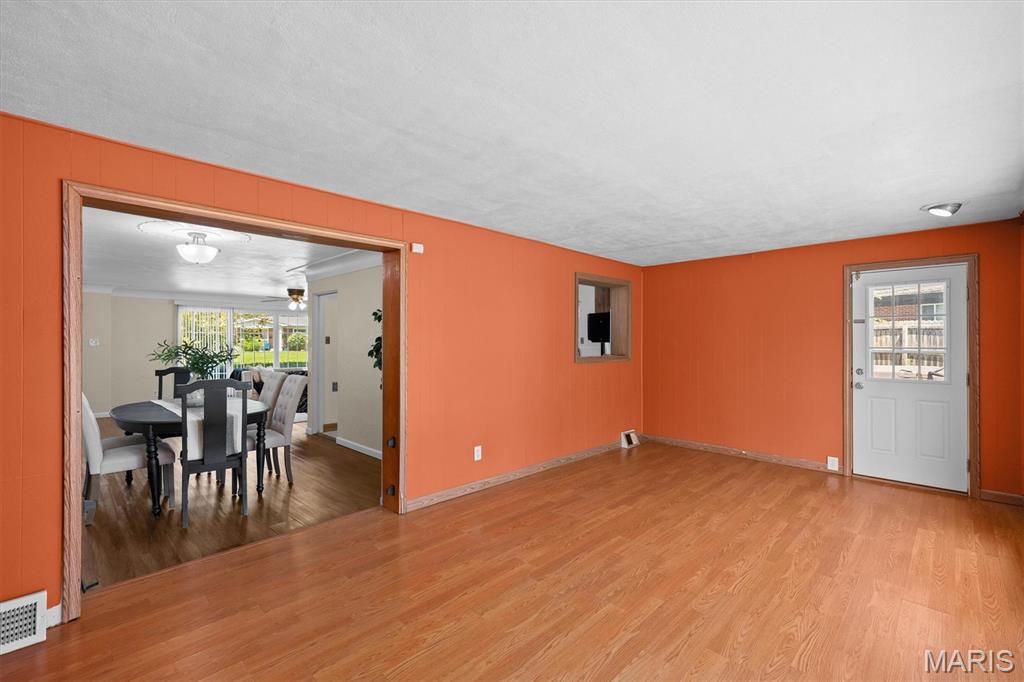 4205 S Park Drive Property Photo 13