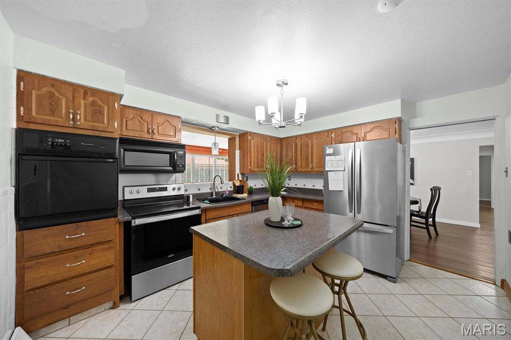 4205 S Park Drive Property Photo 16