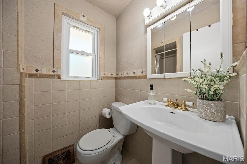 4205 S Park Drive Property Photo 20