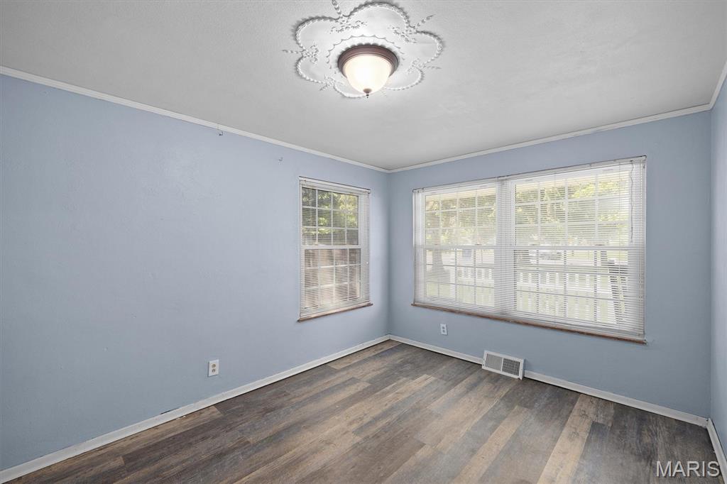 4205 S Park Drive Property Photo 32