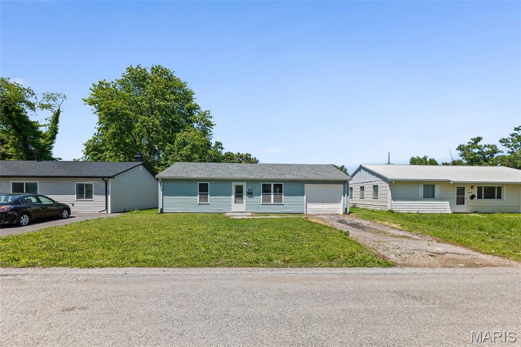 47 Saint Henry Drive Property Photo 2