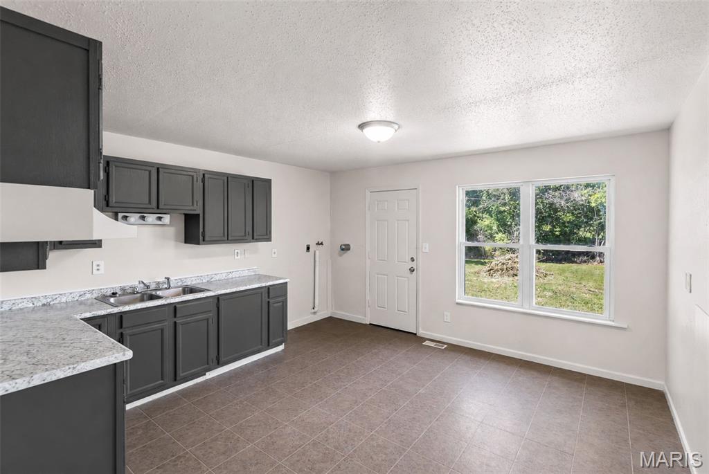 47 Saint Henry Drive Property Photo 7