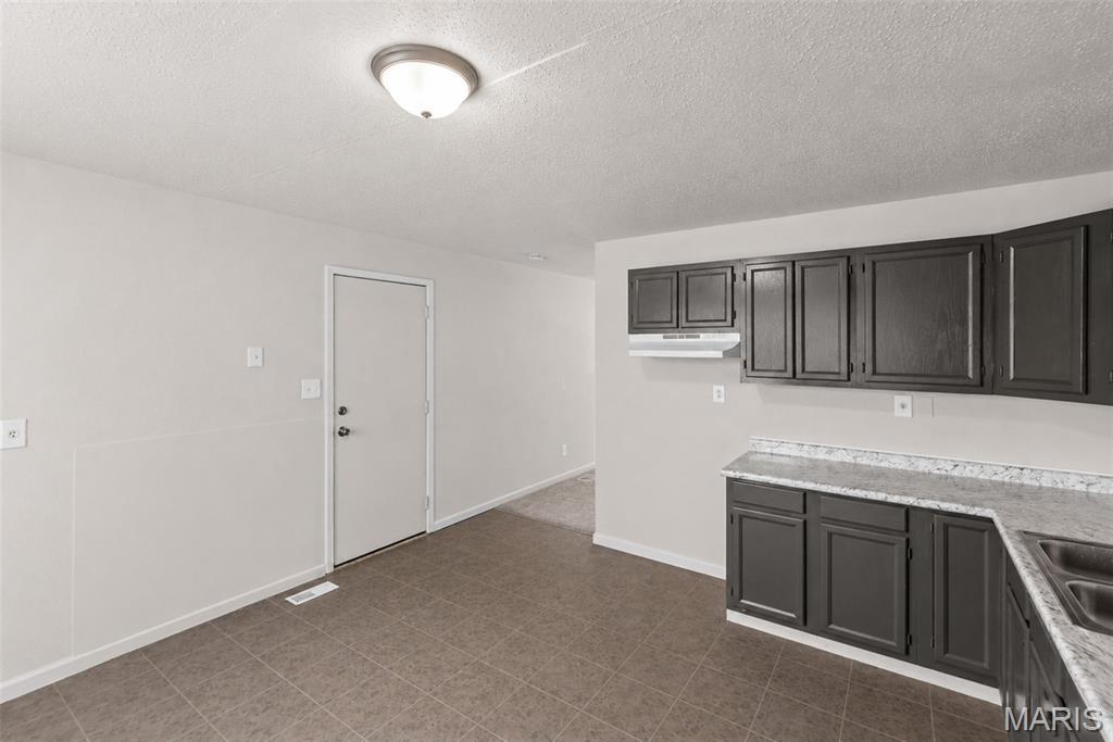 47 Saint Henry Drive Property Photo 8