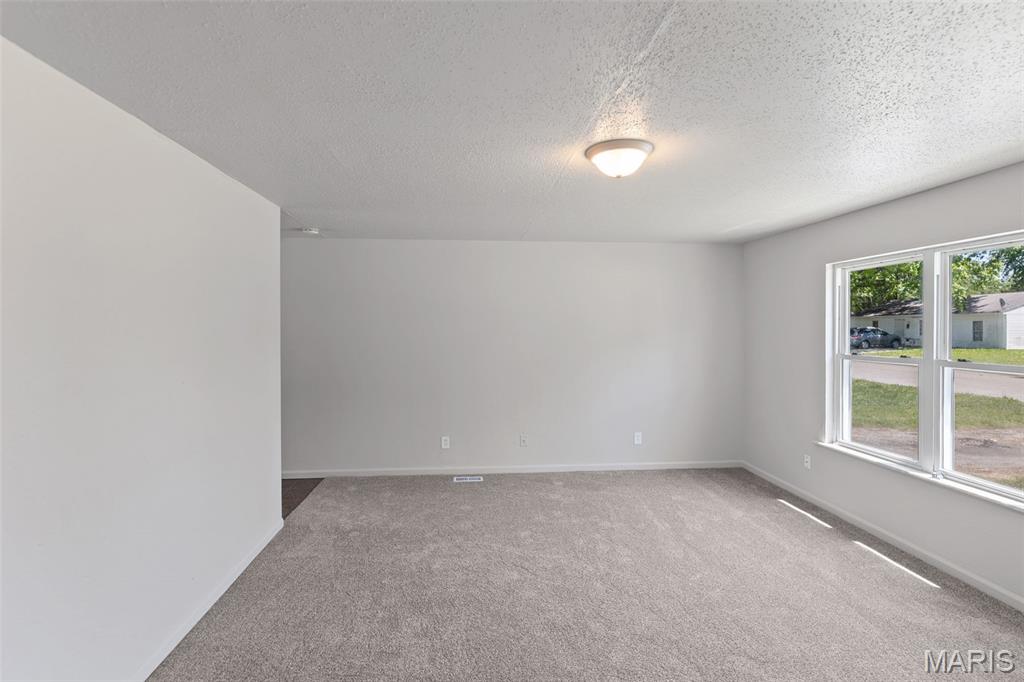 47 Saint Henry Drive Property Photo 15