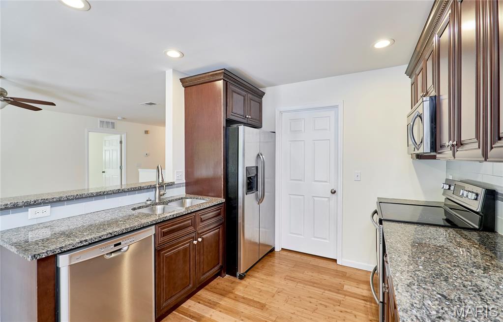 70 Round Table Court Property Photo 7