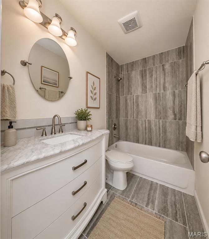 70 Round Table Court Property Photo 16
