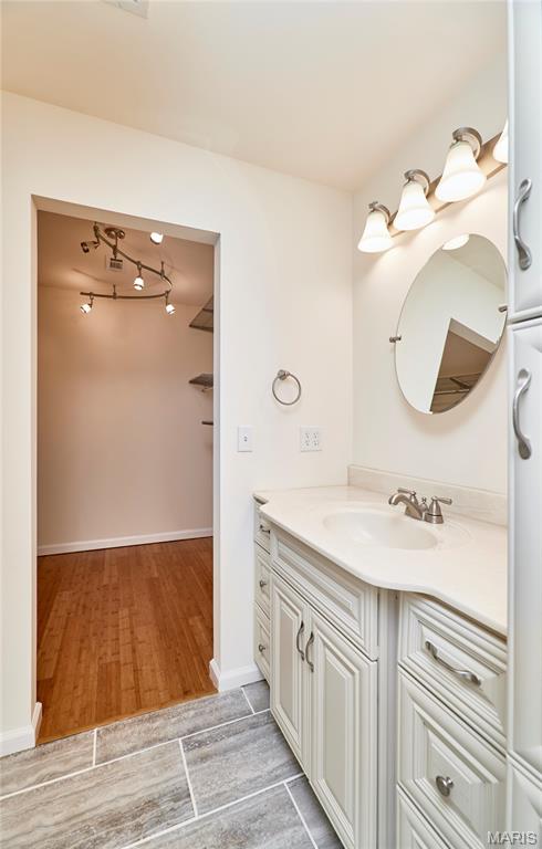 70 Round Table Court Property Photo 22