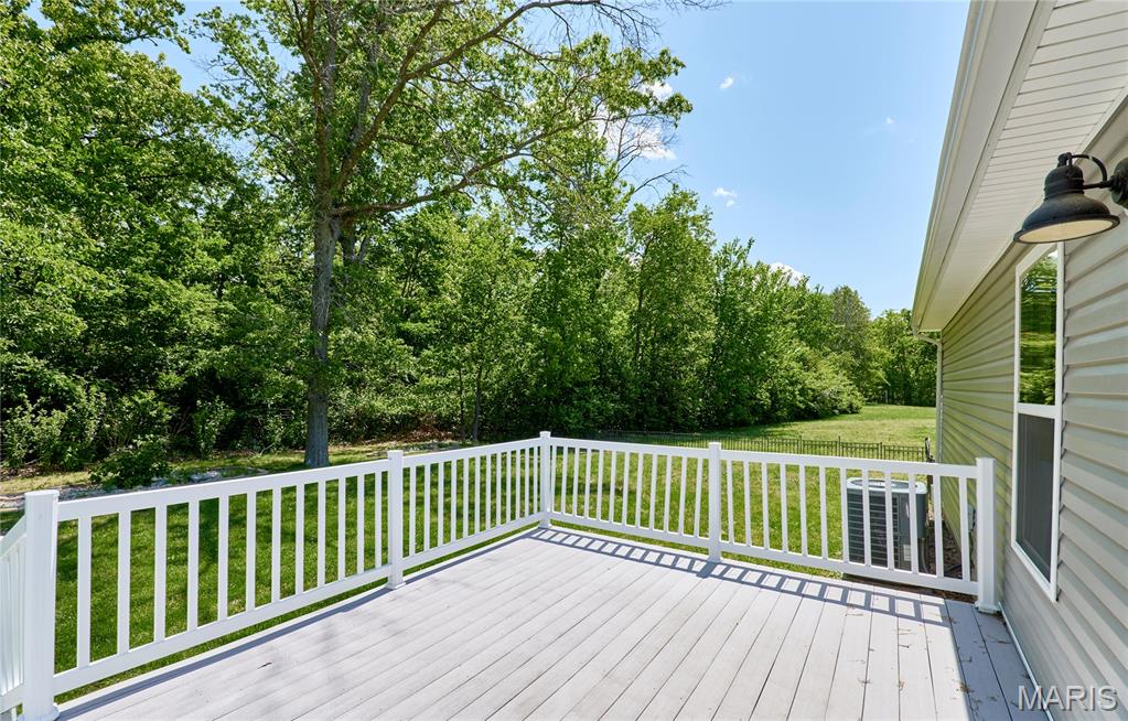 70 Round Table Court Property Photo 27