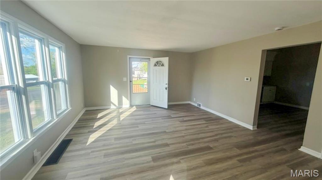5336 Morse Avenue Property Photo 10