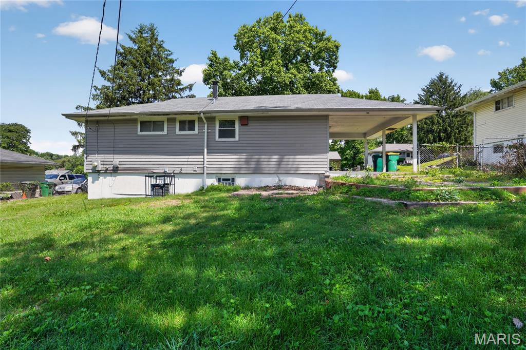 7748 Paddington Drive Property Photo 3