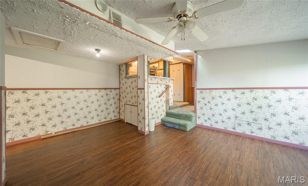 18009 Crown Road Property Photo 11