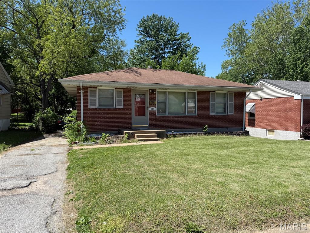 185 De Smet Drive Property Photo 1