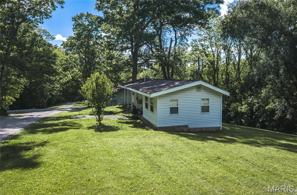 19217 &19209 Falzone Road Property Photo 9