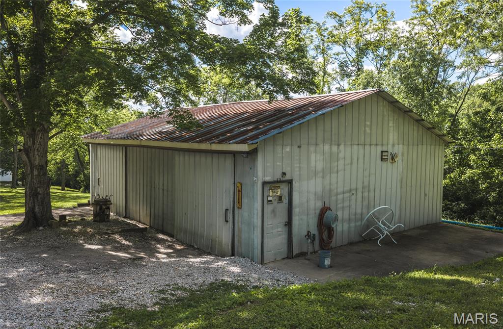 19217 &19209 Falzone Road Property Photo 10
