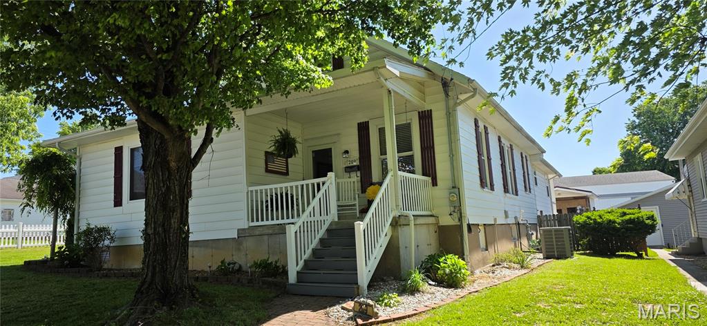209 Knapp Avenue Property Photo 1