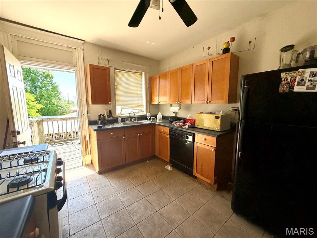 208 Bellerive Boulevard Property Photo 3
