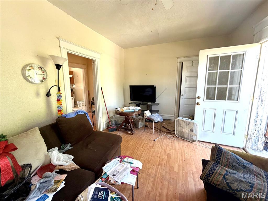 208 Bellerive Boulevard Property Photo 9
