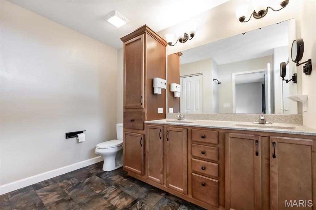 4641 Knab Road Property Photo 16