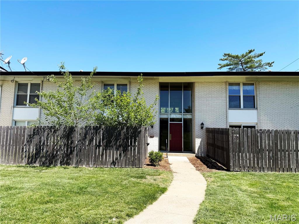 10427 Briarbend Drive 9