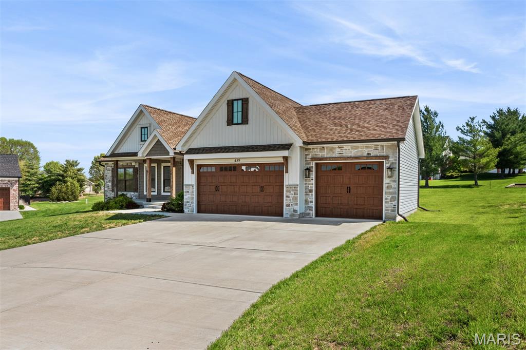 459 Westridge Drive Property Photo 3