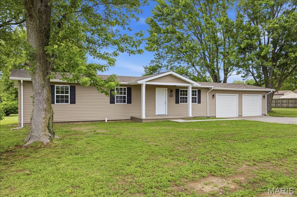 913 Apple Street Property Photo 3