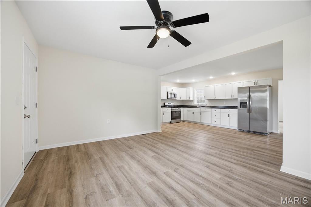 913 Apple Street Property Photo 8