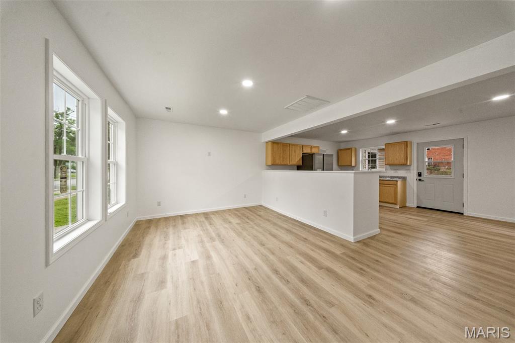 607 E 11th Street Property Photo 1