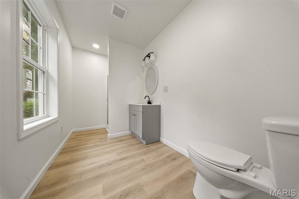 607 E 11th Street Property Photo 15