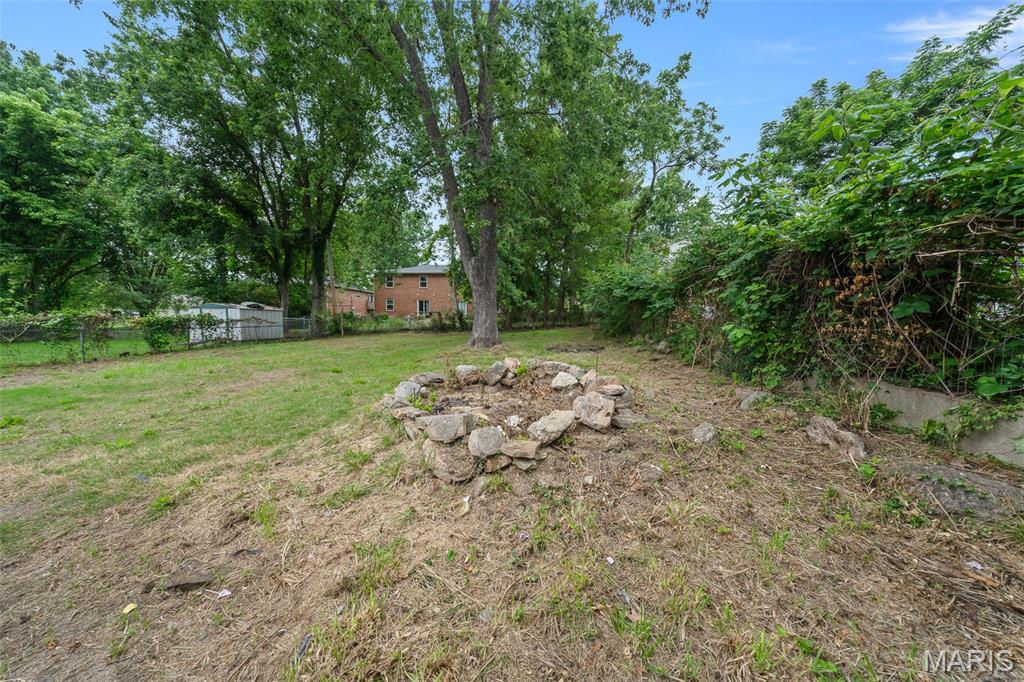 607 E 11th Street Property Photo 21