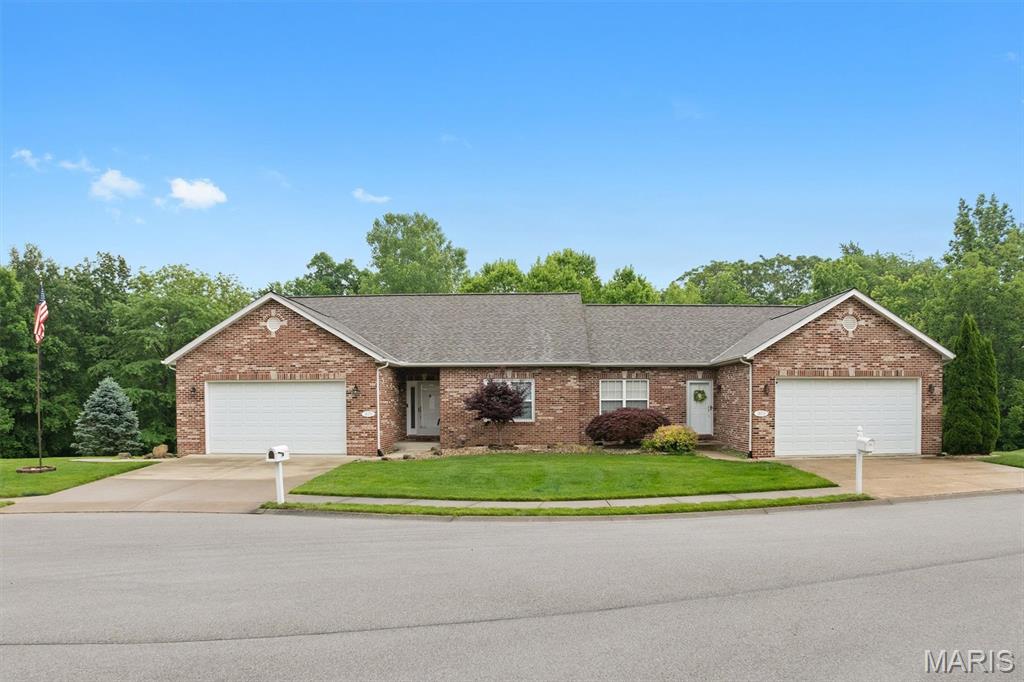 1675 Lakepointe Estates Drive Property Photo 1