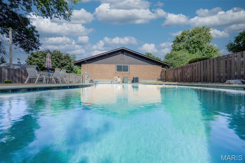 13248 Hobnail Drive Property Photo 4