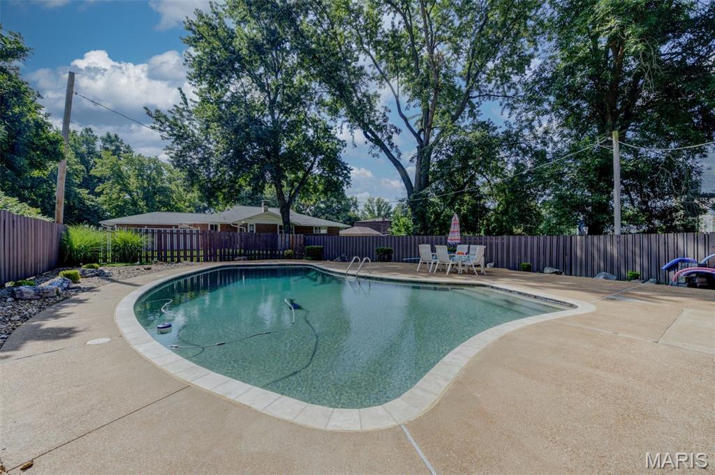 13248 Hobnail Drive Property Photo 5
