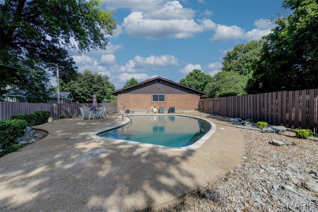13248 Hobnail Drive Property Photo 6