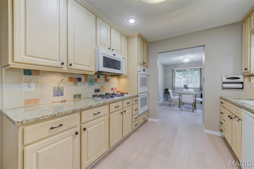 13248 Hobnail Drive Property Photo 16