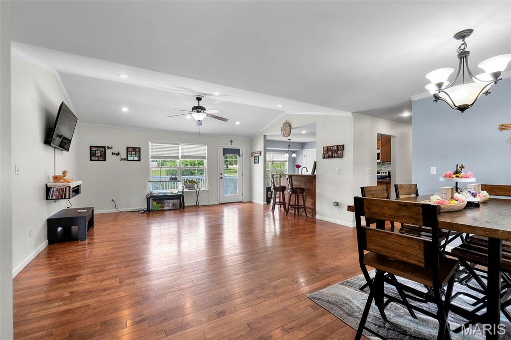 180 Glen Oak Drive Property Photo 15