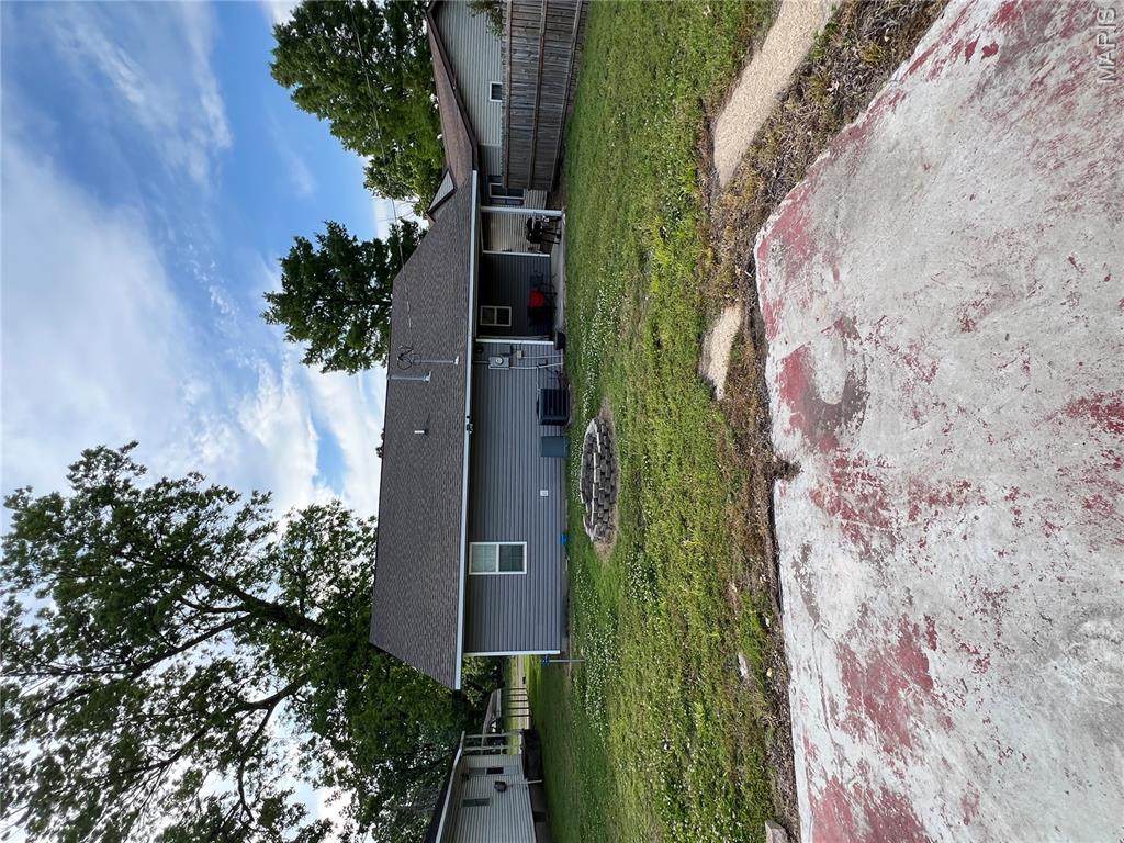 308 E Pine St Property Photo 5