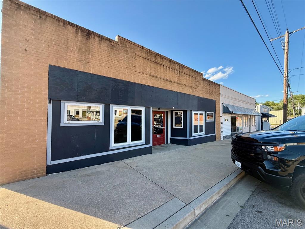 362 E Pine Street Property Photo 1