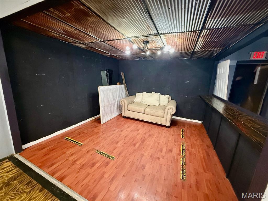 362 E Pine Street Property Photo 6
