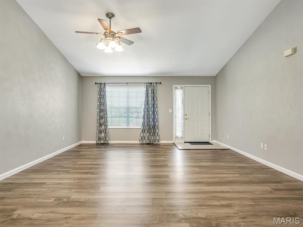 211 Alamosa Drive Property Photo 5