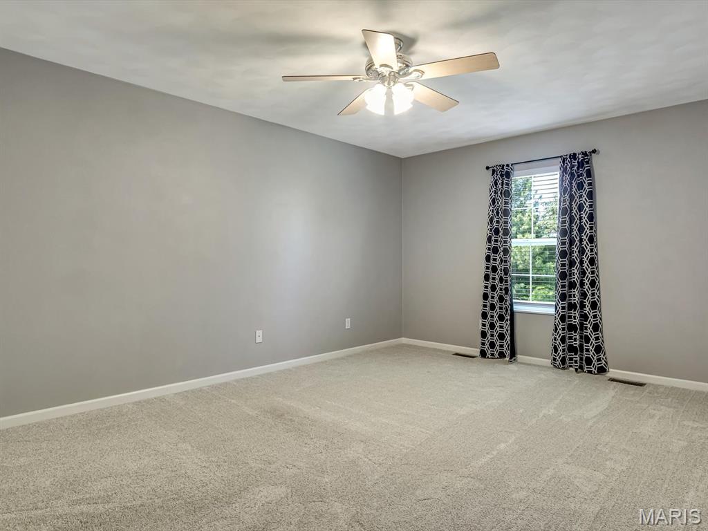 211 Alamosa Drive Property Photo 11