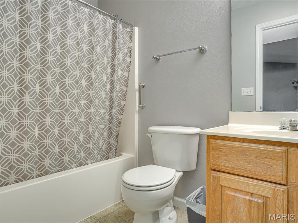 211 Alamosa Drive Property Photo 15