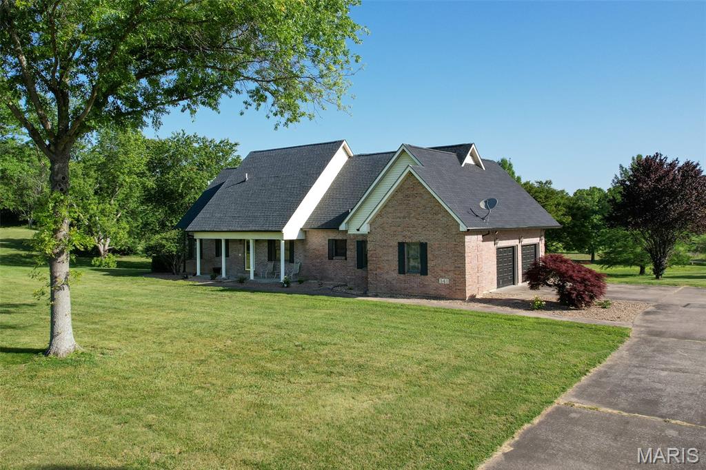 141 Ashley Drive Property Photo 4