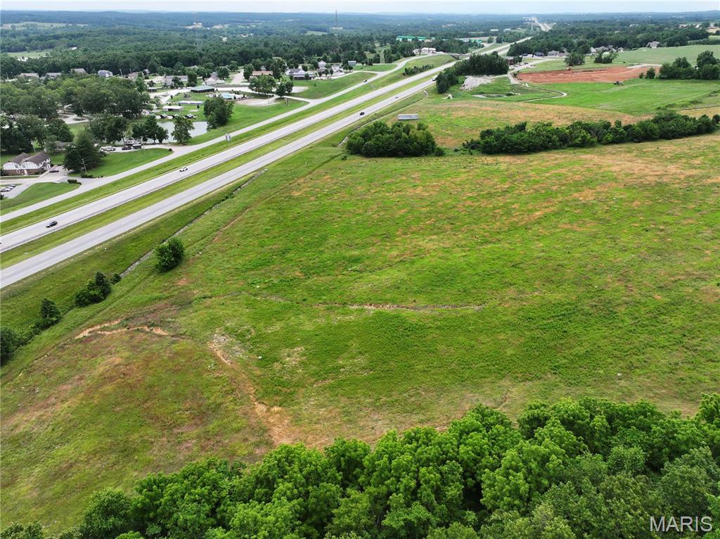 Near I-55 / W St Joseph St. Property Photo 17