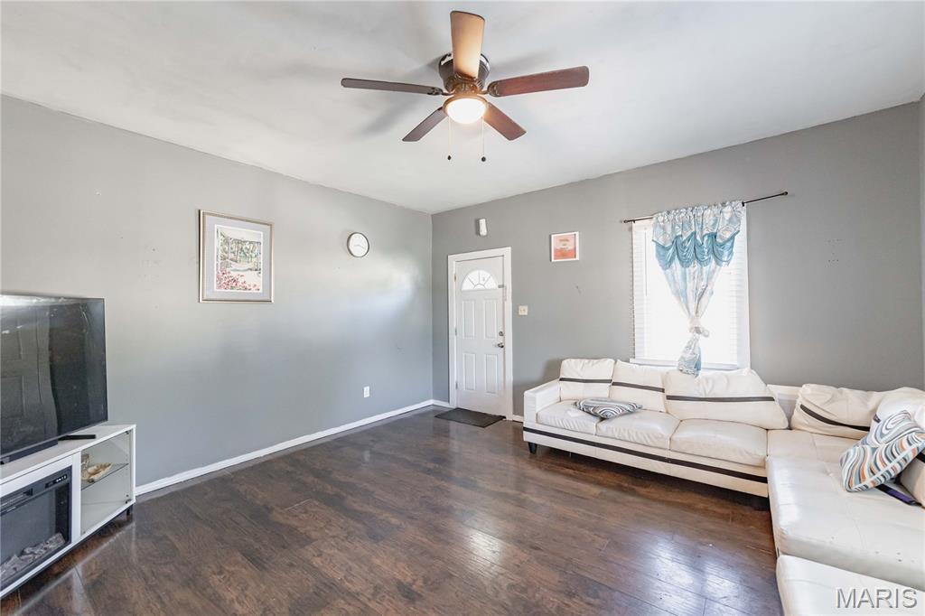 3702 Garnier Street Property Photo 5