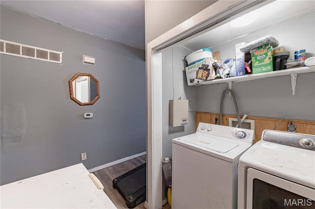 3702 Garnier Street Property Photo 13