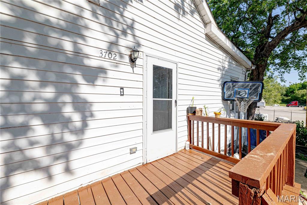 3702 Garnier Street Property Photo 37