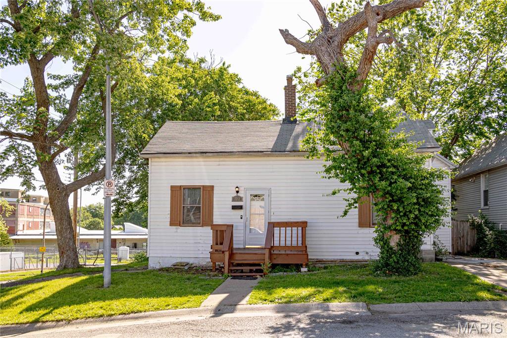3702 Garnier Street Property Photo 43