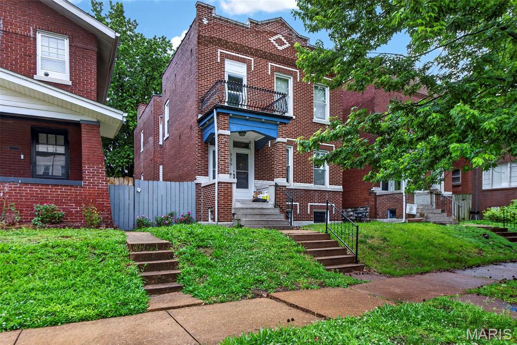 739 Dover Place